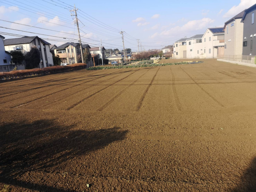放課後等デイサービスZEST町田の写真6枚目：事業所裏の畑では土の匂いや風を肌で感じることができます♪