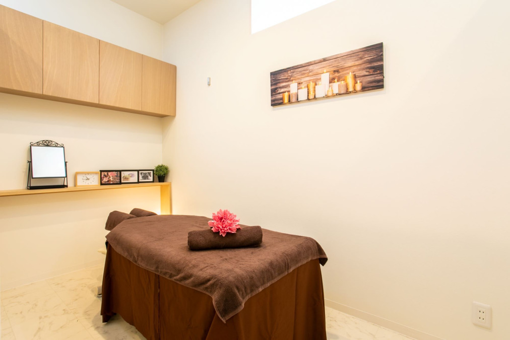 創BODYDESIGN　つくば店【2026年02月01日オープン予定】（エステティシャン/セラピストの求人）の写真3枚目：落ち着いた雰囲気の店内