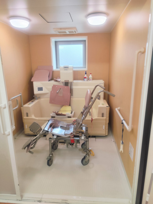 訪問看護ステーション　桜木（看護師/准看護師の求人）の写真10枚目：浴室（機械浴）