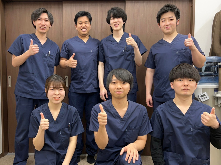 今池名倉堂鍼灸整骨院（医療事務/受付の求人）の写真2枚目：今池名倉堂鍼灸整骨院スタッフ