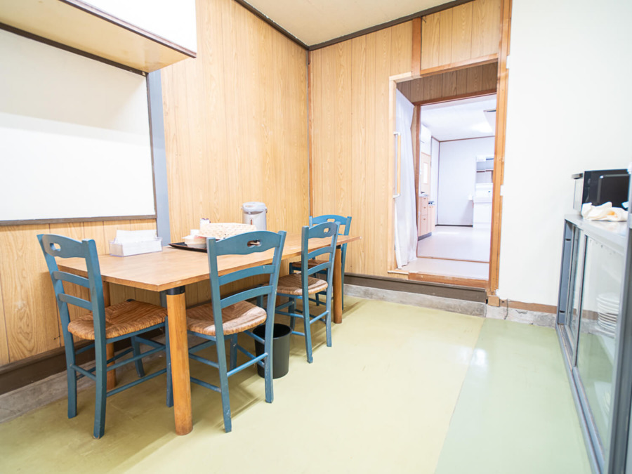 おもいやりグループホーム2号店（生活支援員の求人）の写真3枚目：2号館食堂