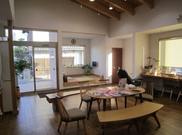 ひだまり調剤薬局 三本松店(医療事務/受付の求人)の写真:株式会社ヴィレッジが運営しています。