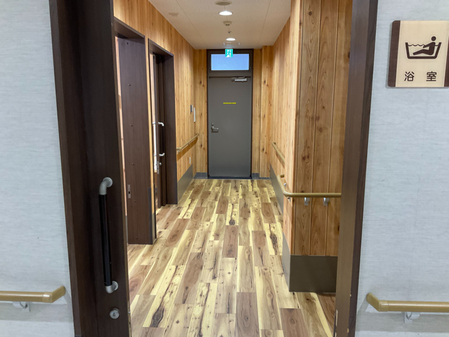 住宅型有料老人ホーム オアシス北燦まつばら（介護職/ヘルパーの求人）の写真3枚目：浴室もリニューアルしました。