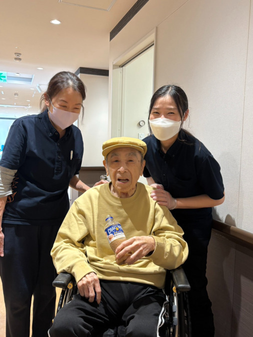 住宅型有料老人ホーム 　和幸ＰＲＥＭＩＵＭ宝塚（介護職/ヘルパーの求人）の写真2枚目：