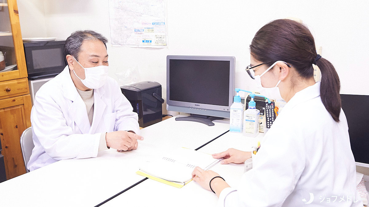 医療法人社団昭和育英会　雪谷三和クリニック（看護師/准看護師の求人）の写真21枚目：各スタッフが協力して患者様へきめ細かいケアを行っています