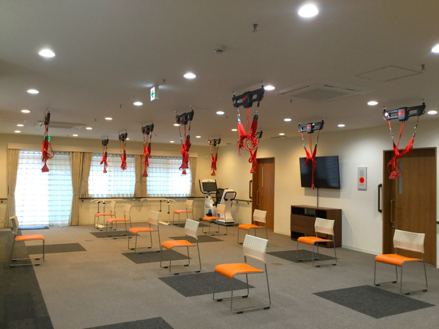 ミモザ江戸川鹿本デイサービスの写真3枚目：レッドコードを設置しており、ご利用者の運動機能の維持・向上に尽力しております！