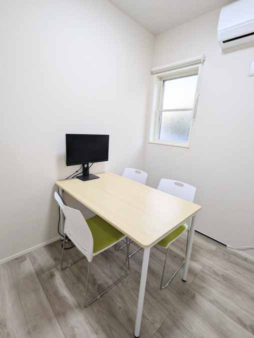 児童発達支援/放課後等デイサービス Hagumi kids(はぐみキッズ)【2025年12月01日オープン】の写真7枚目:保護者室