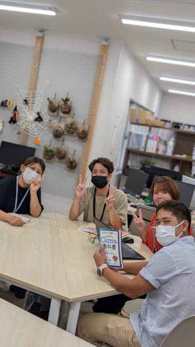 就労継続支援Ｂ型事業所 みらコラボ（サービス管理責任者の求人）の写真4枚目：スタッフミーティング中に