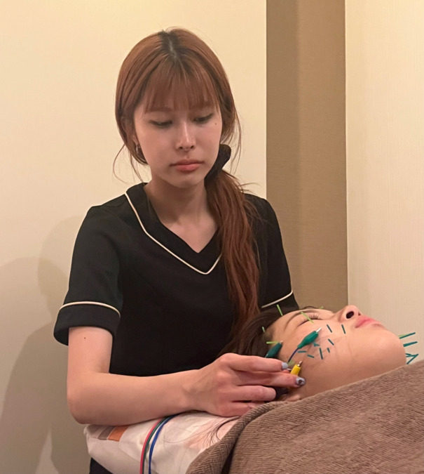 姿勢、骨盤、美容鍼灸 CELLVIの写真