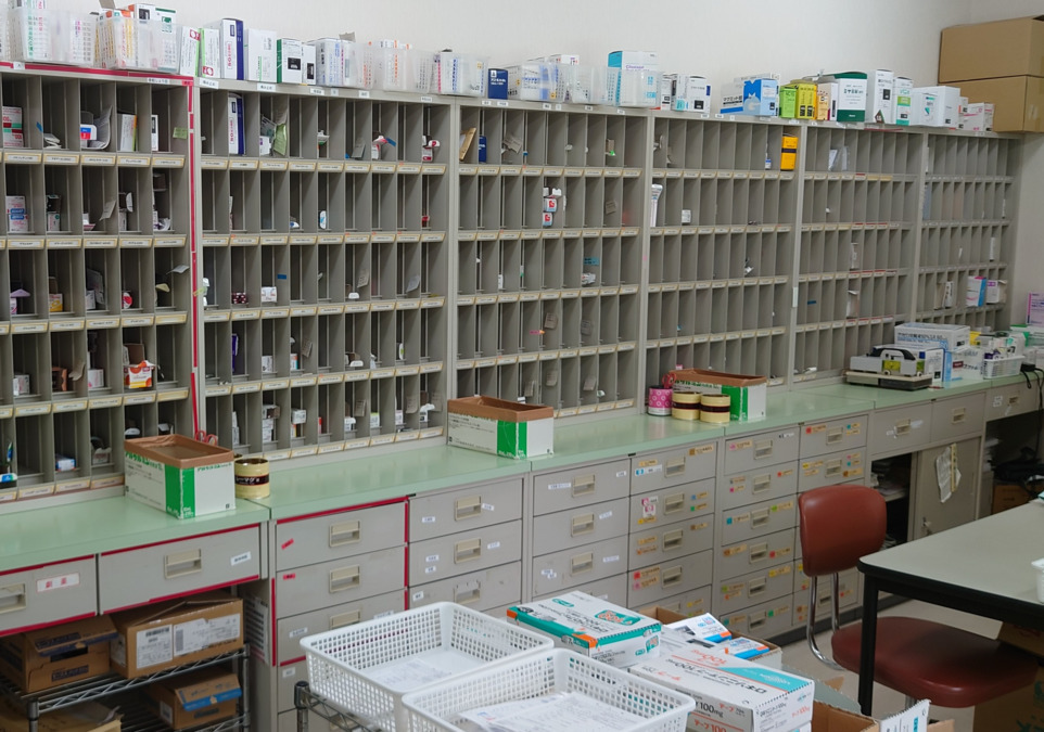 新世薬局 大町店の写真3枚目：新世薬局　大町店　調剤室