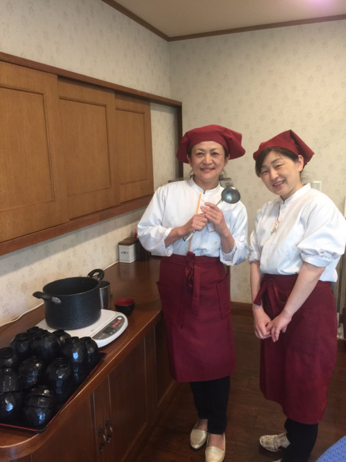 ロングライフダイニング株式会社 介護付有料老人ホームラビアンローズ高槻内の厨房の写真: