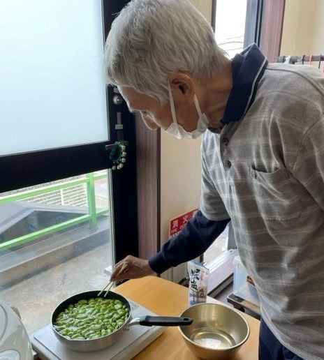 デイサービス法典（介護職/ヘルパーの求人）の写真5枚目：「理想の湯で具合♡」お任せくださいませヾ(≧▽≦)ﾉ
