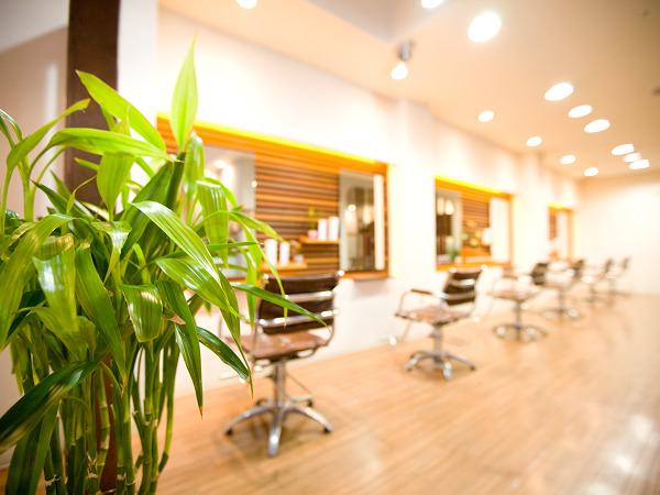 Hair make UE2 フェリス 河内長野店（美容師の求人）の写真2枚目：