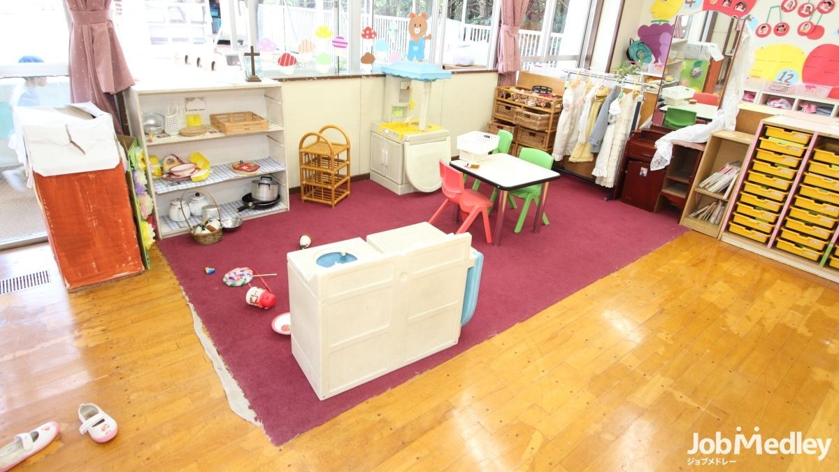 認定こども園のぞみ幼稚園（保育士の求人）の写真9枚目：8人ほどのグループで調理・裁縫・お茶・お花など特別プログラムを行っています