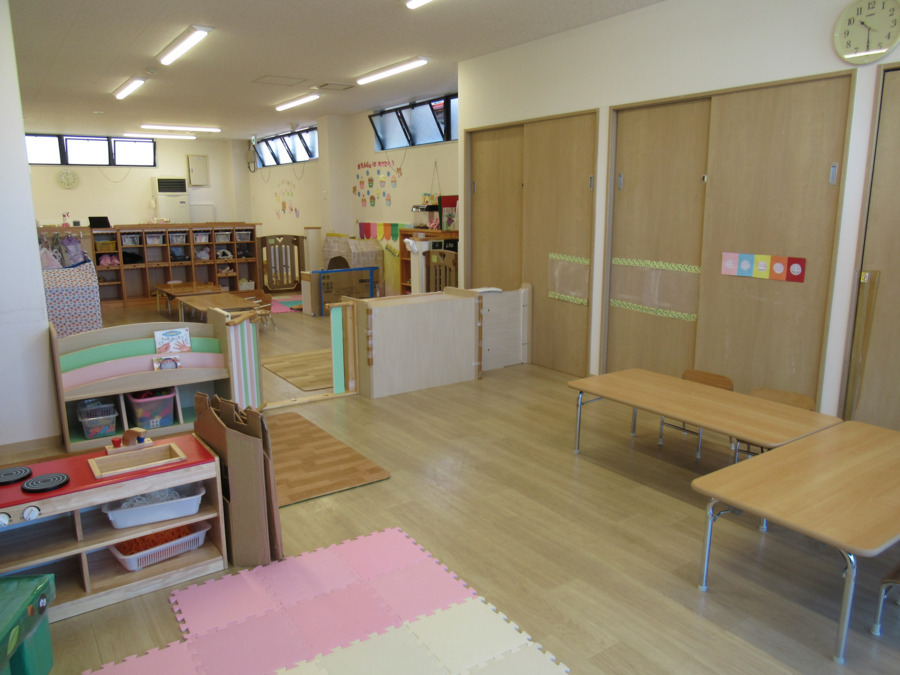 ニチイキッズつるおか駅前保育園の写真5枚目：保育室