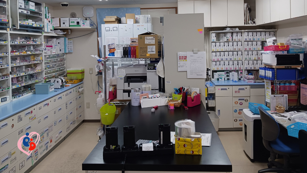 しょうぶ薬局（薬剤師の求人）の写真3枚目：調剤室の様子①