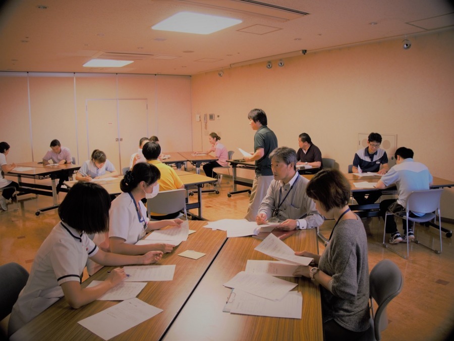 社会福祉法人楽友会　多摩市多摩センター地域包括支援センター（ケアマネジャーの求人）の写真3枚目：法人が実施する研修にも参加できます。