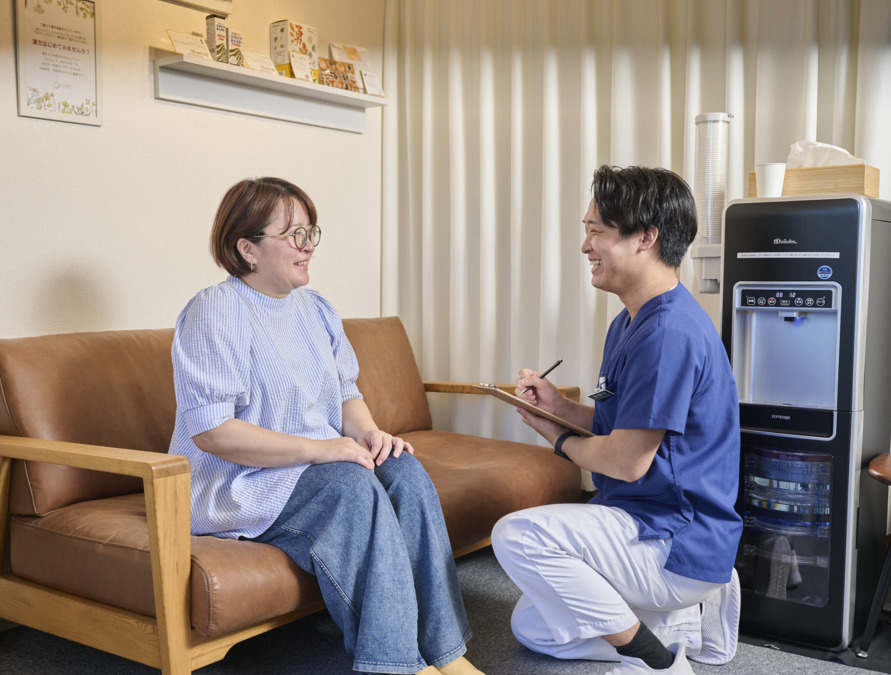 アキュラ鍼灸院(鍼灸師の求人)の写真12枚目:初診お出迎え