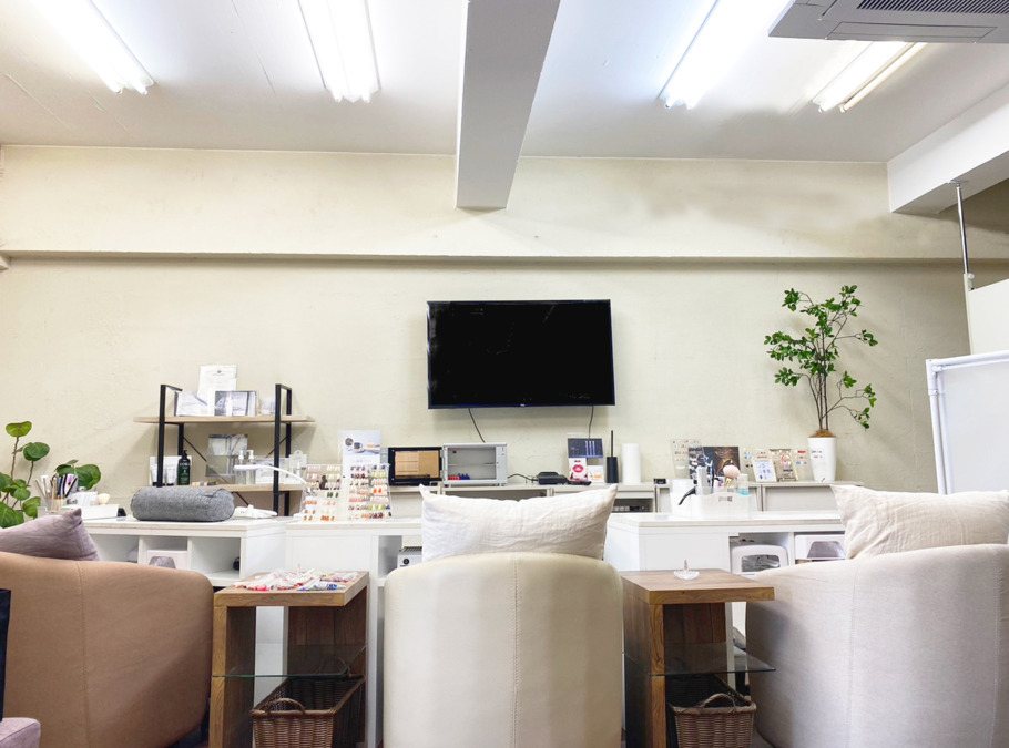 ネイルソファ生駒店（ネイリストの求人）の写真1枚目：