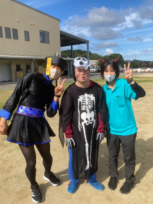 白糸農園（生活支援員の求人）の写真2枚目：利用者さまが楽しくなる事を日々、考えています