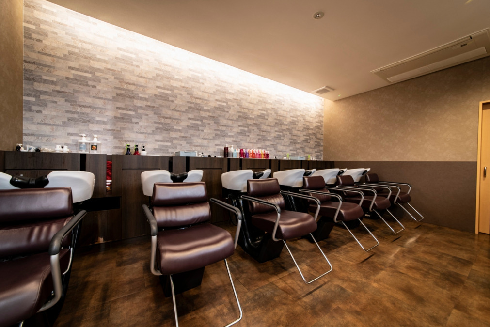 the loves laughs hair by milbon smart salon 本店の写真7枚目：