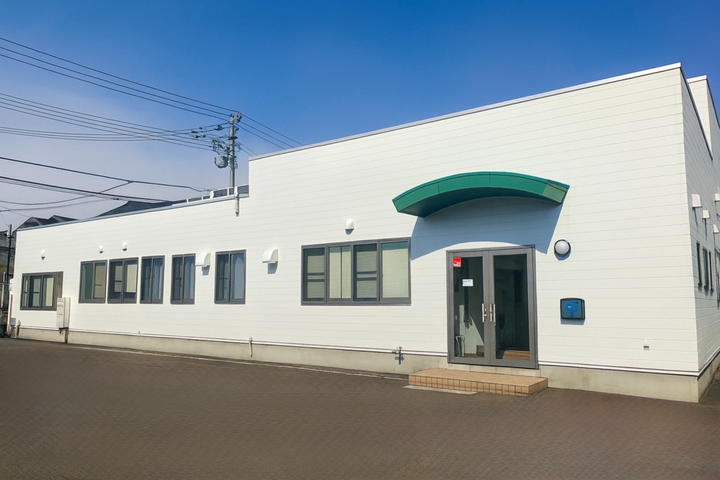 株式会社ワールドラボ 仙台センター(歯科技工士の求人)の写真2枚目:閑静な住宅街にある落ち着いた環境(駐車場完備)