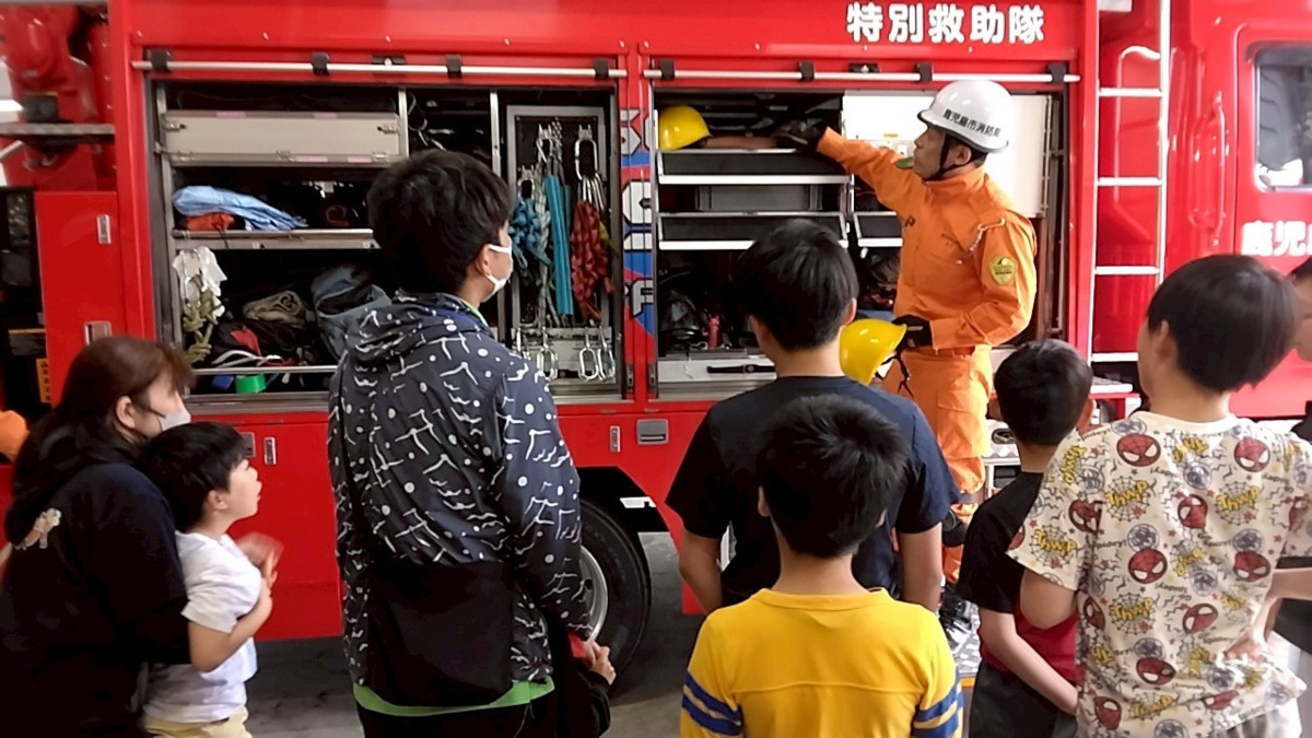 放課後等デイキッズスマイル（保育士の求人）の写真6枚目：消防署見学
