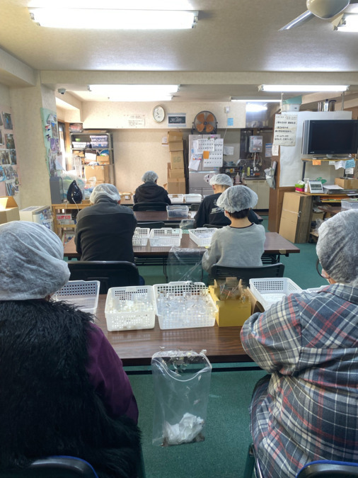 NPO法人ワークあけぼの会　小岩作業所（生活支援員の求人）の写真5枚目：小岩第二作業所・作業の様子