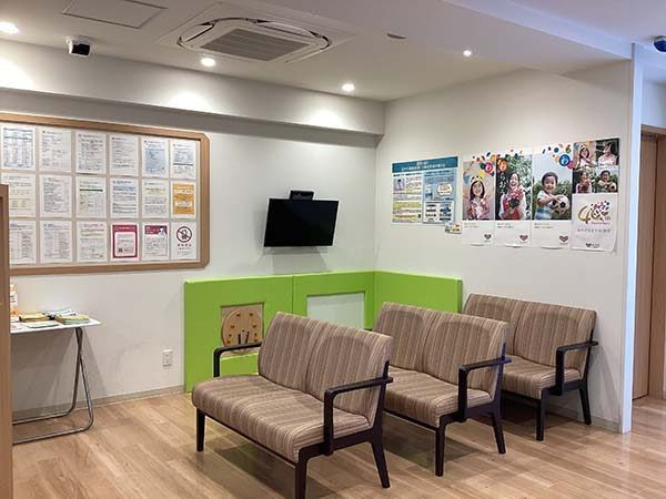 株式会社アイセイ薬局　アイセイハート薬局浦和仲町店（薬剤師の求人）の写真3枚目：アイセイハート薬局浦和仲町店の内観