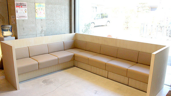 ならしの駅前薬局の写真1枚目：