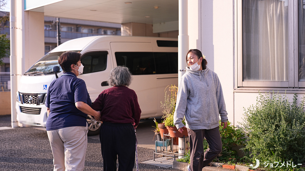 社会福祉法人翠生会　和光ホーム（介護職/ヘルパーの求人）の写真13枚目：ご利用者の皆様とスタッフの笑顔があふれています