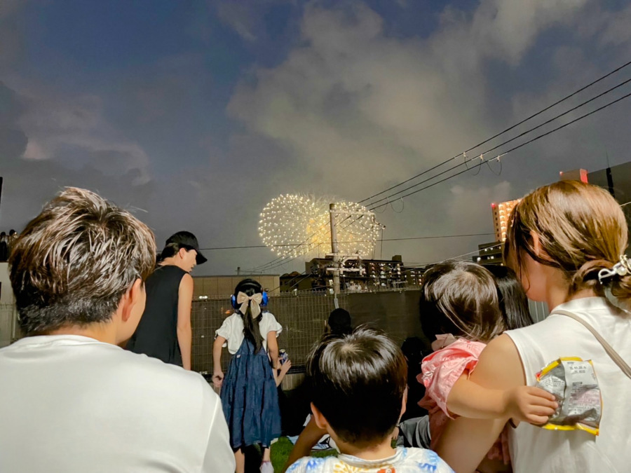 オアシス歯科クリニック 福島の写真6枚目：みんなで淀川花火鑑賞♪