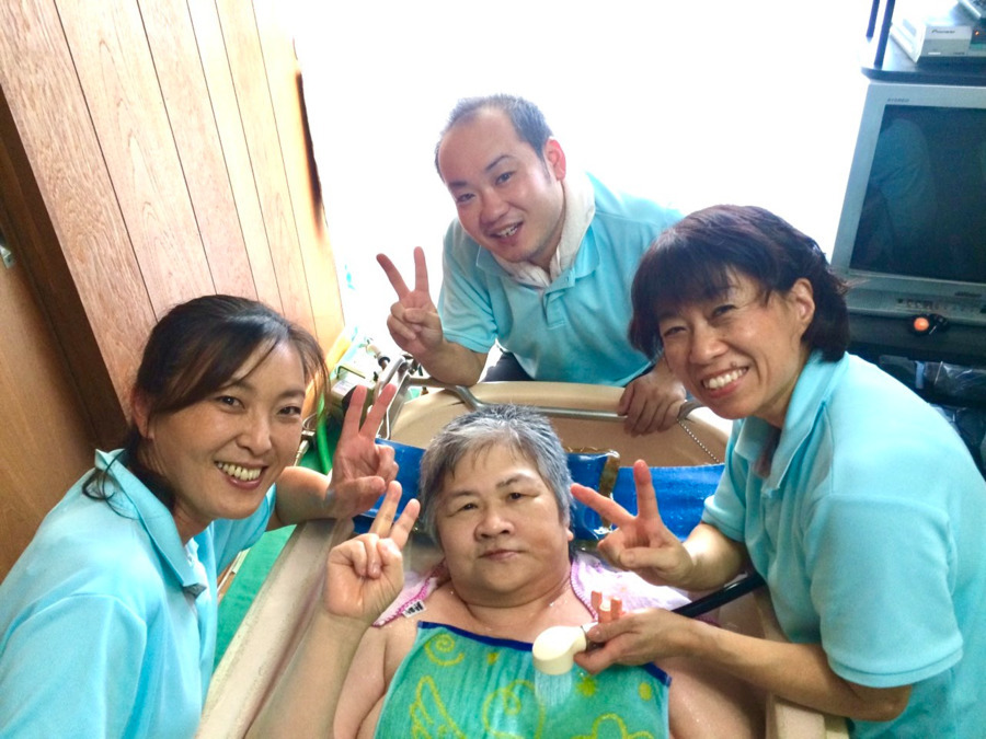ケアサポートまつやま 訪問入浴の写真