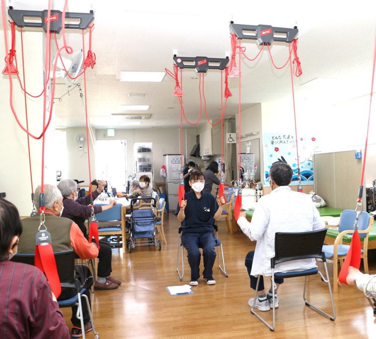 デイ・ケアやよい（介護職/ヘルパーの求人）の写真3枚目：レッドコードも導入しました！！