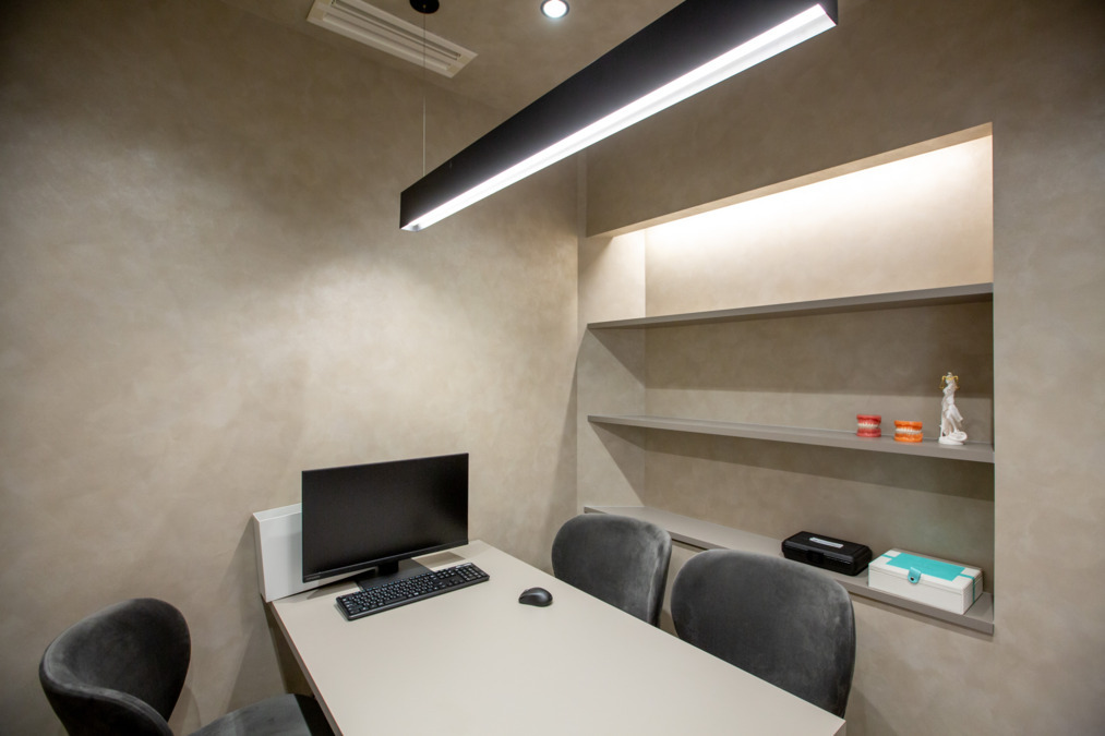 京都河原町スマイルデザイン歯科・矯正歯科【2025年09月16日オープン】の写真6枚目：カウンセリングルーム