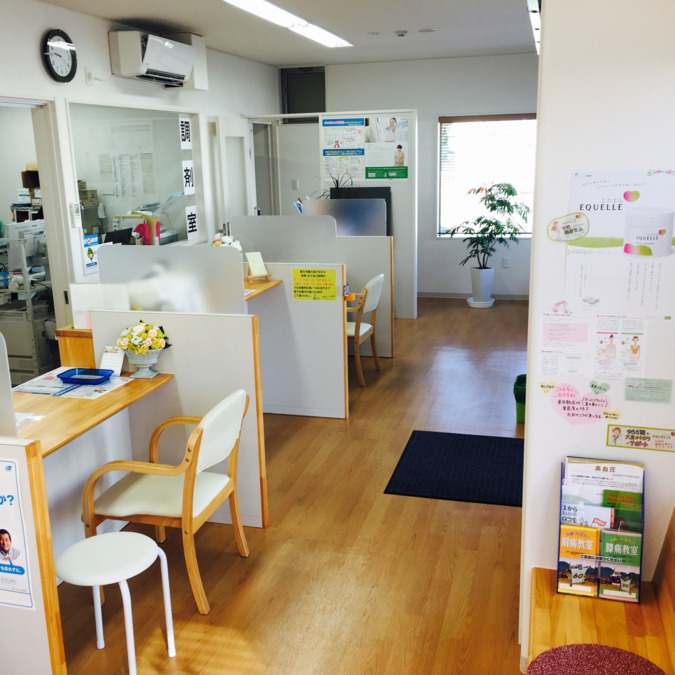かいてき扇が丘薬局（薬剤師の求人）の写真2枚目：かいてき扇が丘薬局の内観
