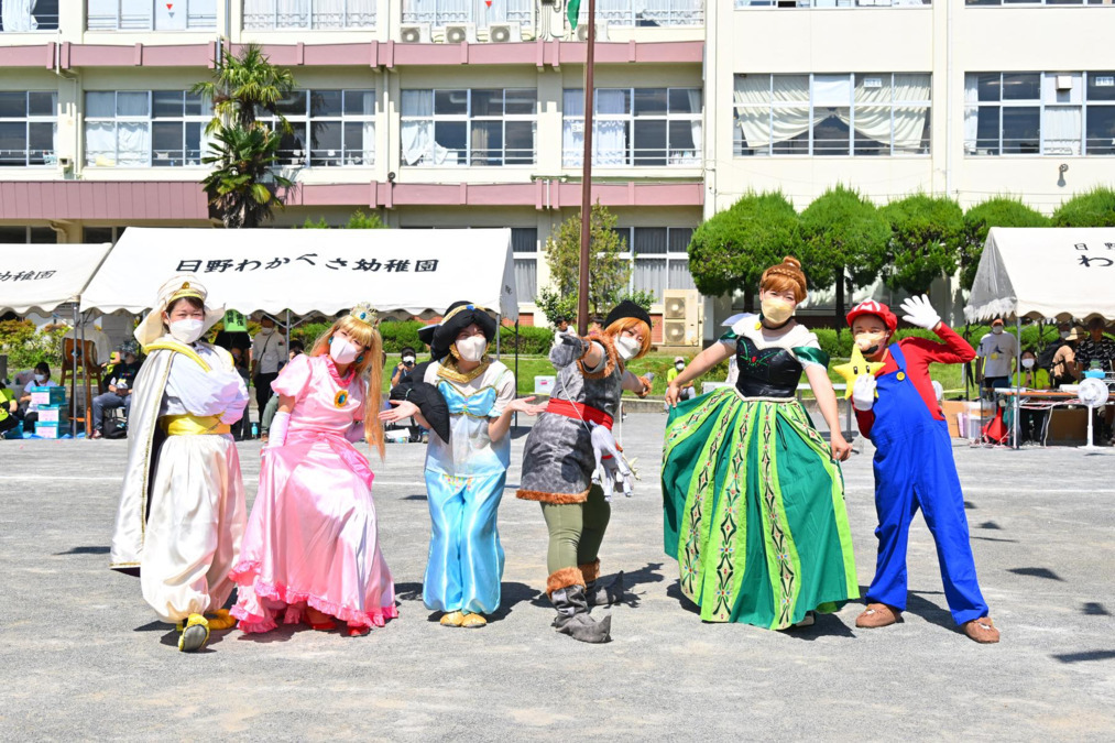 日野わかくさ幼稚園の写真7枚目：先生の仮装（運動会）