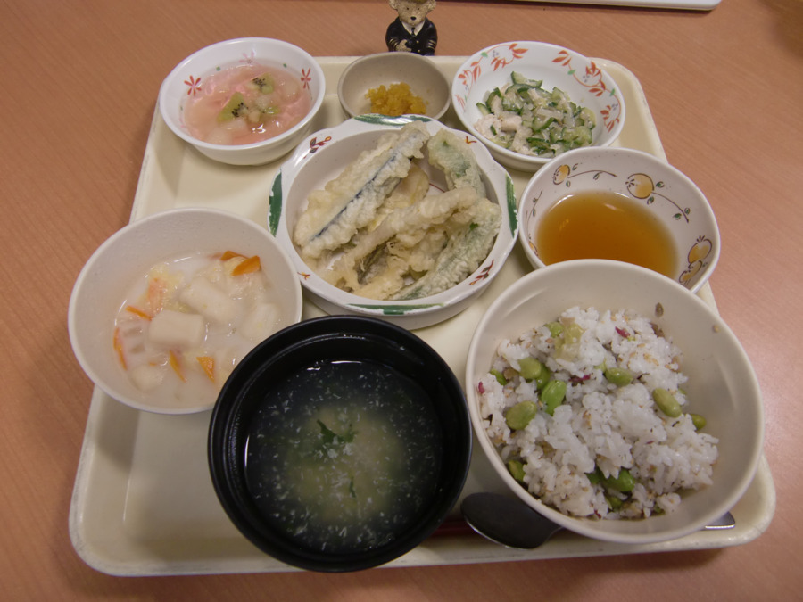 特別養護老人ホームみたけ(調理師/調理スタッフの求人)の写真3枚目:おいしい食事を心を込めて作っています。喜んでいただけて良かったです。