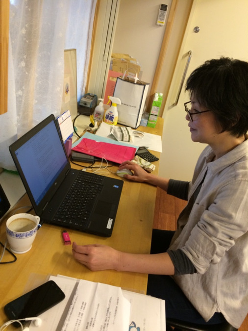 聖家族寮　ミカエラホーム（児童指導員/指導員の求人）の写真3枚目：お仕事中…