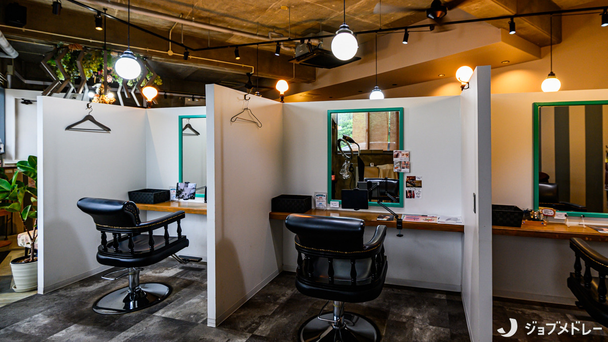 OLAPLANO(美容師の求人)の写真6枚目:セット面です