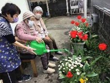 茶話本舗デイサービス新上山（介護職/ヘルパーの求人）の写真6枚目：