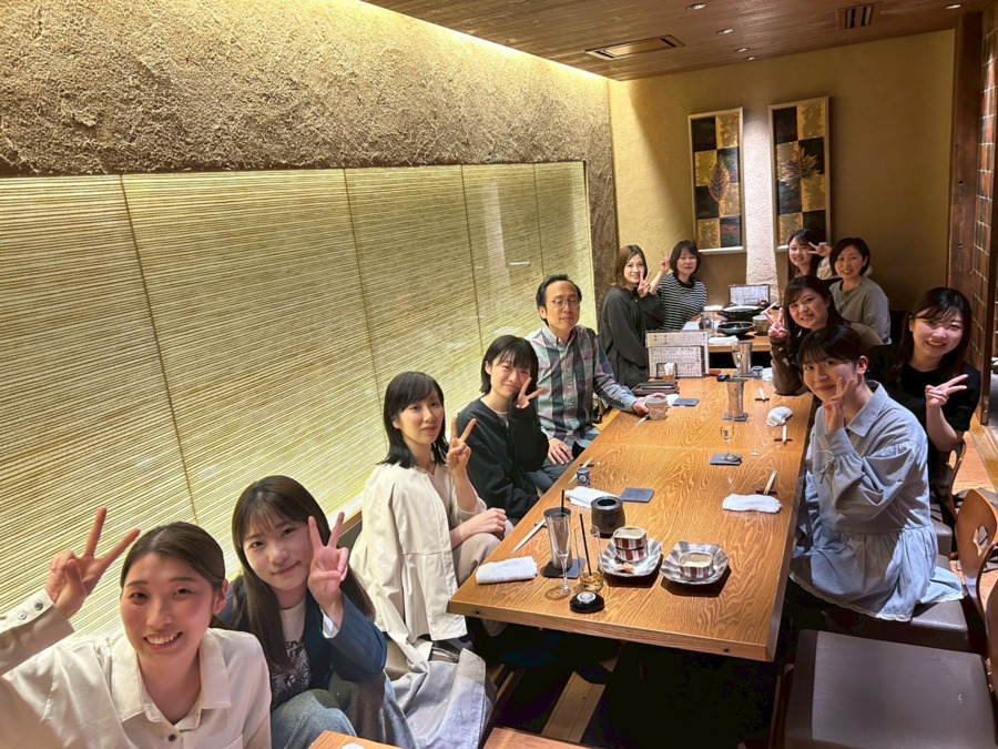 どい歯科クリニック（歯科医師の求人）の写真17枚目：定期的な懇親会でみんな仲良し♪