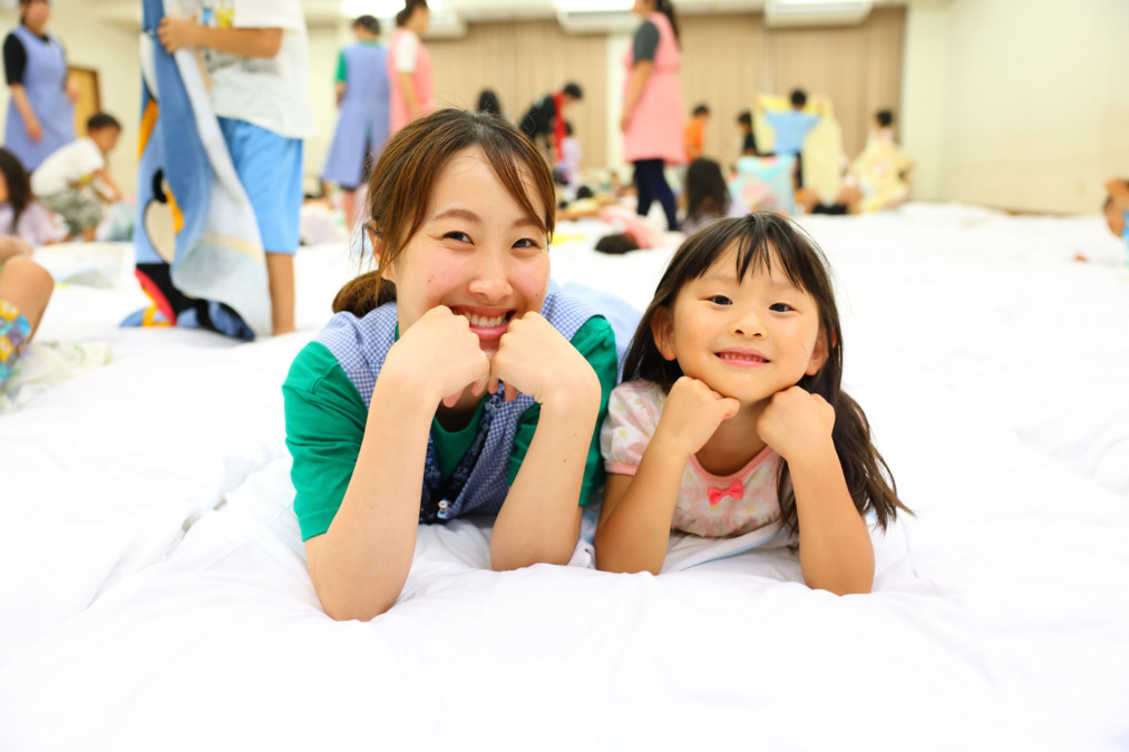 はなの木幼稚園（幼稚園教諭の求人）の写真4枚目：お泊り保育での一コマ
