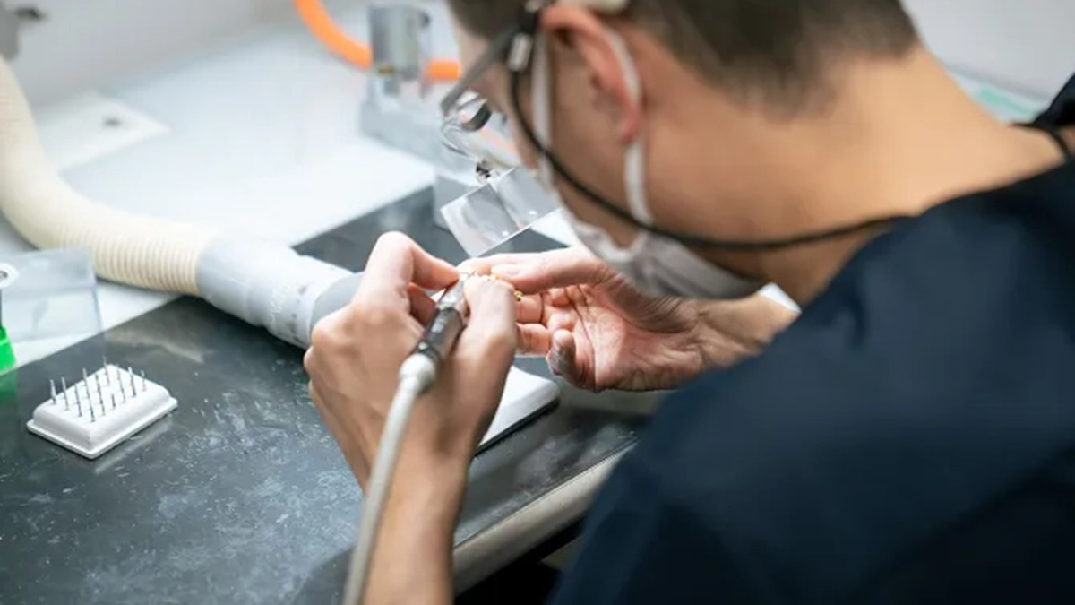 株式会社SUGI SHINE Dental Laboratory（歯科技工士の求人）の写真9枚目：