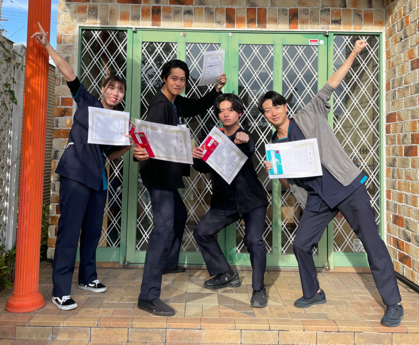 訪問看護ステーションまごころ（作業療法士の求人）の写真4枚目：方針発表会の受賞による喜びの写真