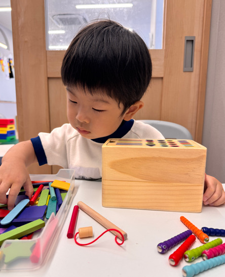 株式会社きみそら共育研究所 きみそらBase(保育士の求人)の写真3枚目:お子さまの得意な分野や興味を伸ばし生きる力を育みます。