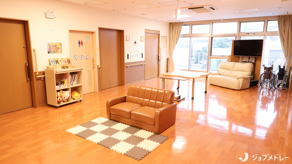 特別養護老人ホーム花見の里（介護職/ヘルパーの求人）の写真10枚目：共同スペースです
