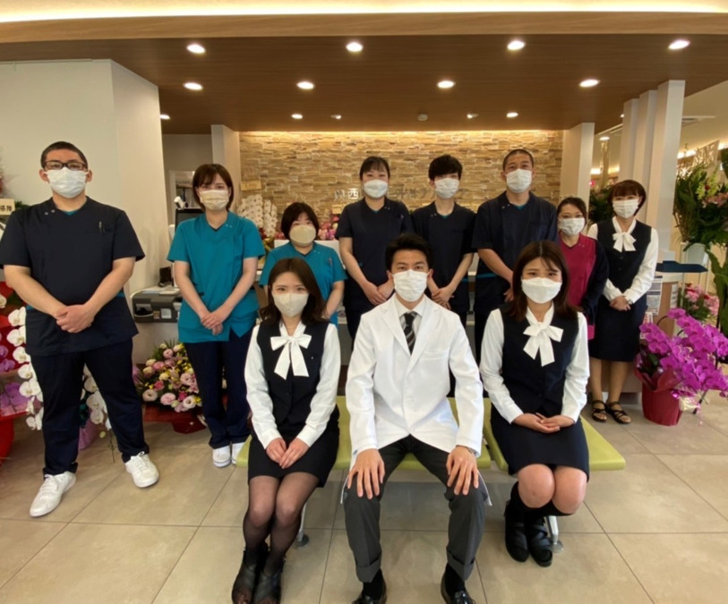 西田整形外科クリニックの写真4枚目：集合写真