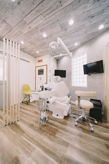 さきなか歯科医院の写真4枚目:最新の診療台を導入し、患者様の立場に立った治療を行っています。