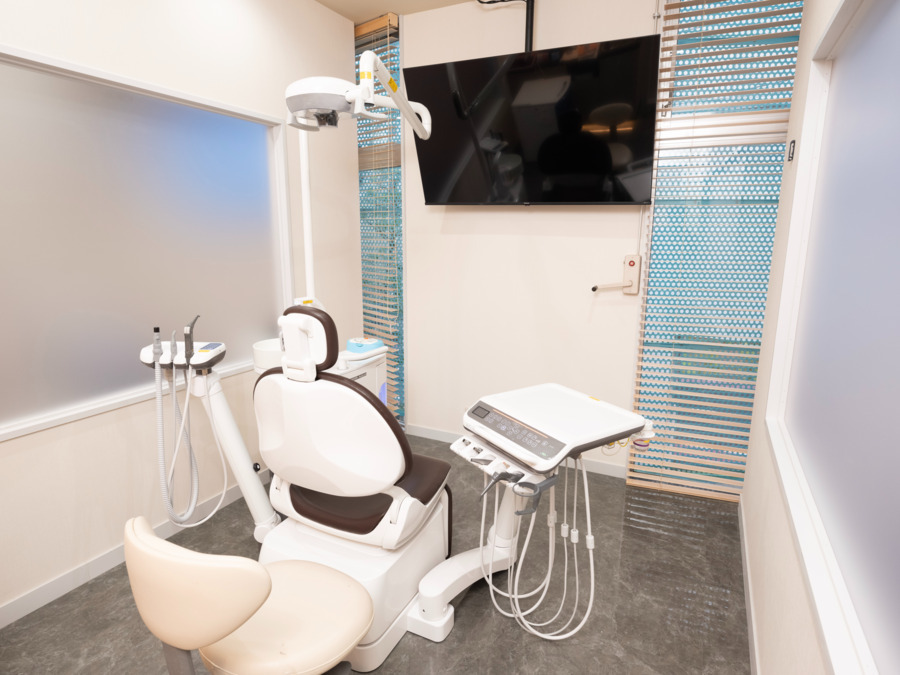 小野瀬歯科医院（歯科医師の求人）の写真5枚目：個室の診療室のため、治療に集中できます◎